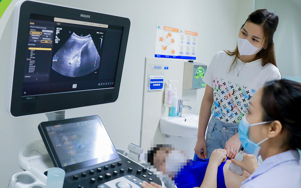 Gia đình cần theo dõi sát dấu hiệu của trẻ khi nhiễm và sau nhiễm Covid-19. Tổn thương tim ở trẻ nhiễm SARS-CoV-2 -0
