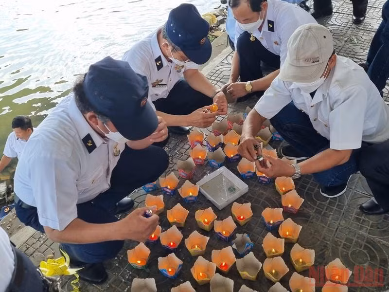 Đà Nẵng: Dâng hương tưởng niệm 64 liệt sĩ hy sinh trong sự kiện Gạc Ma -0