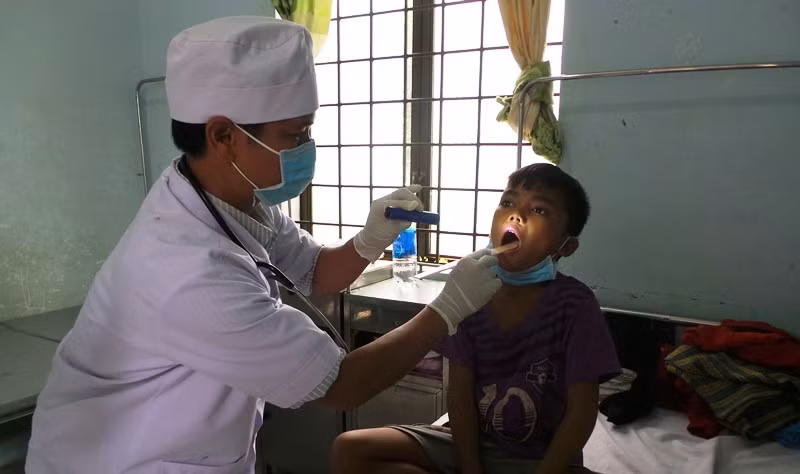 Tập trung các nguồn lực quyết tâm khống chế bệnh bạch hầu -0