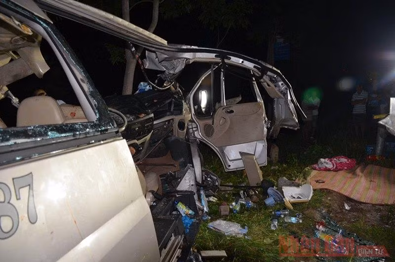 [Cập nhật] Tai nạn giao thông thảm khốc tại Bình Thuận, tám người tử vong -0
