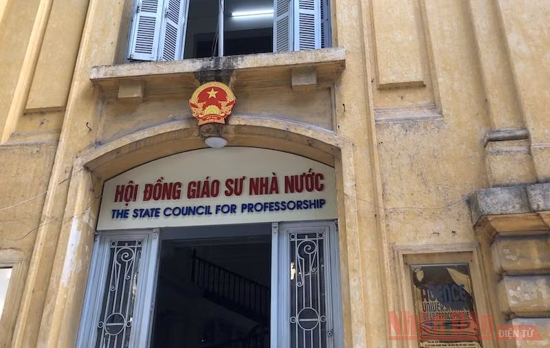Lùi thời hạn nộp hồ sơ ứng viên giáo sư, phó giáo sư năm 2021