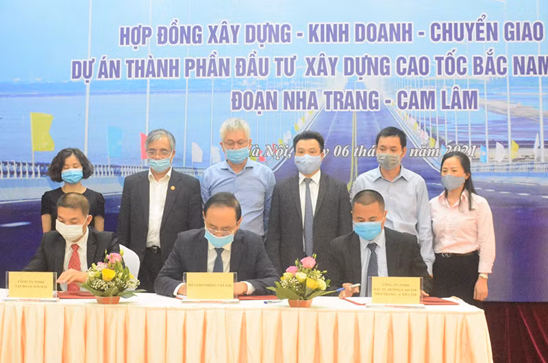 Ký hợp đồng đầu tiên theo hình thức PPP thuộc dự án cao tốc bắc - nam