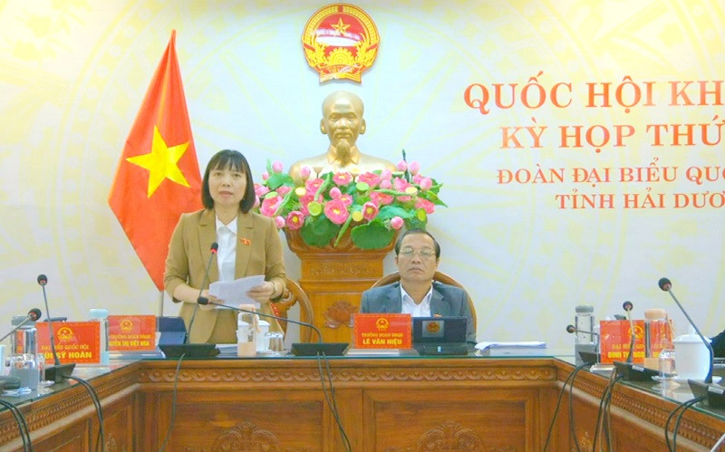 Đại biểu Nguyễn Thị Việt Nga (đoàn đại biểu Quốc hội tỉnh Hải Dương) phát biểu từ điểm cầu Hải Dương. (Ảnh: quochoi.vn) Trao thêm quyền cho công an xã cần xem xét, đánh giá kỹ hơn năng lực cán bộ -0