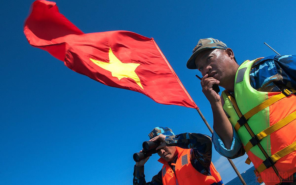 Điểm tựa vững vàng của ngư dân trên biển. Điểm tựa vững chắc cho ngư dân vươn khơi bám biển -0