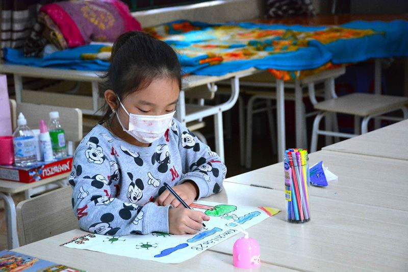 Học sinh từ lớp 1 đến lớp 6 ở Nam Định trở lại trường học trực tiếp từ ngày 4/4, tuy nhiên chưa tổ chức ăn bán trú. 