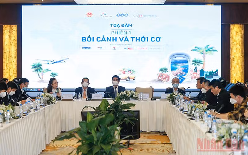 Quang cảnh buổi tọa đàm.