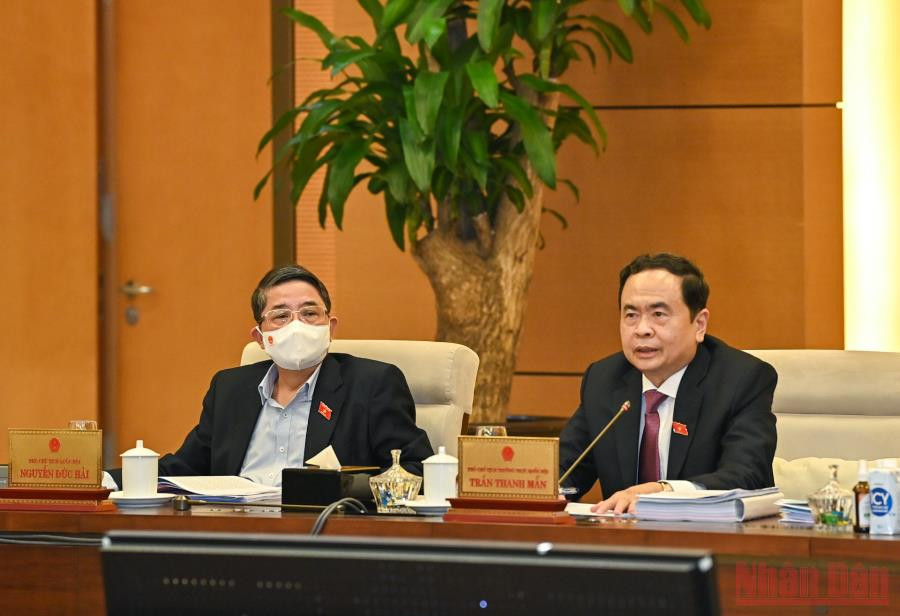 Phó Chủ tịch Thường trực Quốc hội Trần Thanh Mẫn điều hành nội dung thảo luận tại phiên họp. Khuyến khích xã hội hóa công tác phòng, chống bạo lực gia đình -0