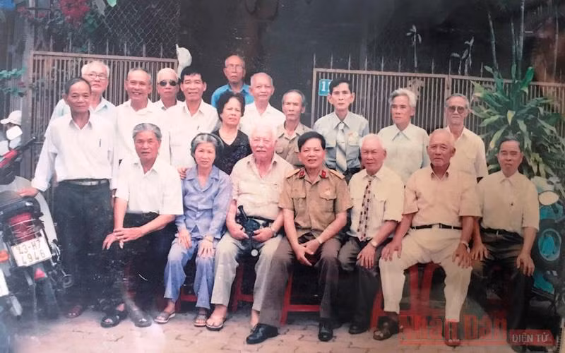 “Anh Lập là một con người quá hiếm” -0