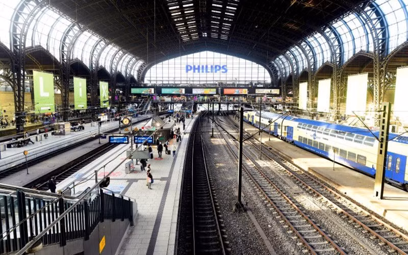 Toàn cảnh nhà ga chính trong cuộc đình công do các lái tàu GDL tiến hành tại Hamburg, ngày 11/8. (Ảnh: Reuters)