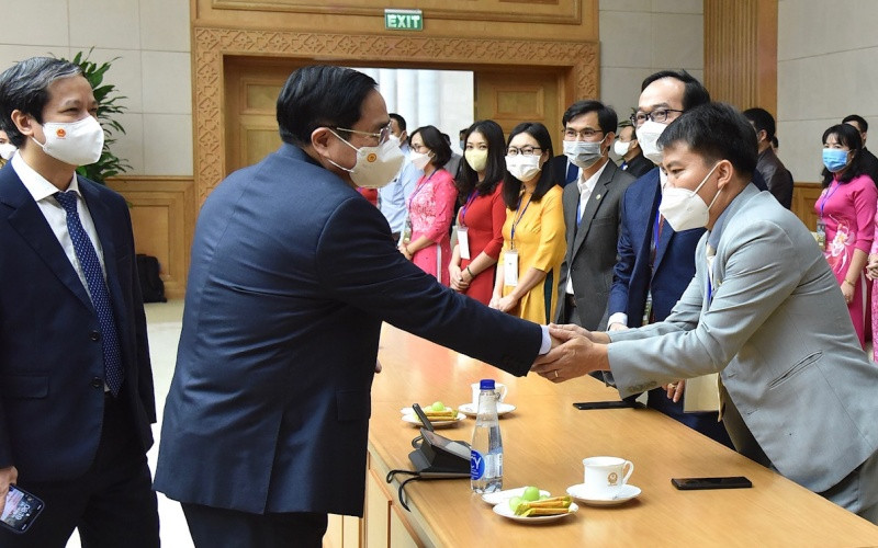 Thủ tướng Phạm Minh Chính gặp mặt đại diện nhà giáo, cán bộ quản lý giáo dục tiêu biểu. (Ảnh: Trần Hải) DSC_2354-1636856947880.jpg