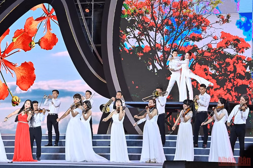 Khai mạc Lễ hội Hoa Phượng Đỏ - Hải Phòng năm 2022 -1