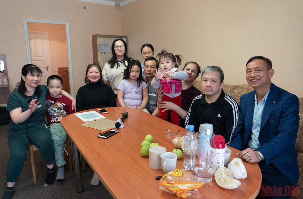 Đoàn được sắp xếp chỗ nghỉ tại khách sạn ở Voronezh. (Ảnh: THANH THỂ) Đón công dân Việt Nam di tản từ Ukraine sang LB Nga -0