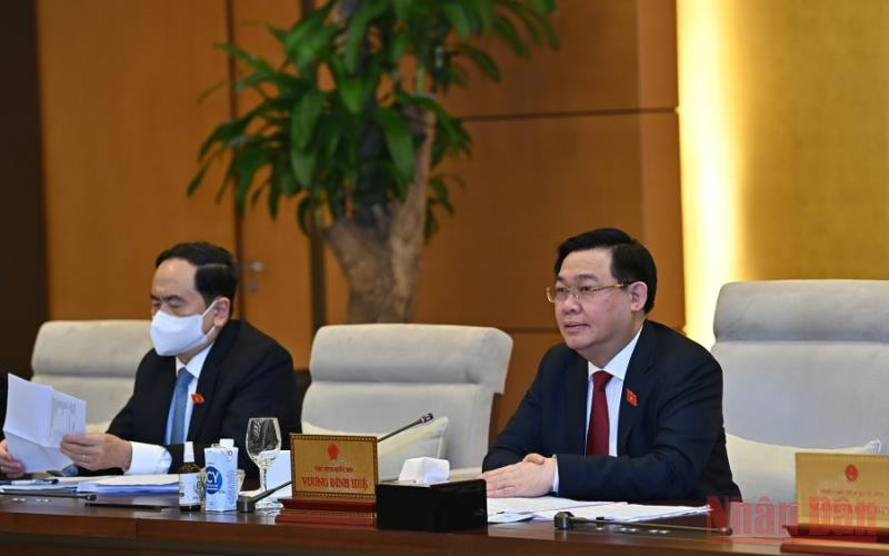 Chủ tịch Quốc hội Vương Đình Huệ phát biểu cho ý kiến vào nội dung phiên họp. (Ảnh: Duy Linh) BND_9912-1647266896087.jpg
