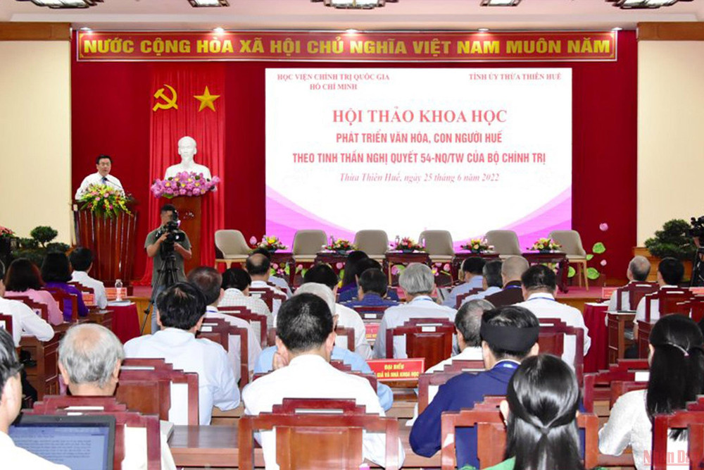 Toàn cảnh hội thảo. Phát triển văn hóa, con người Huế theo tinh thần Nghị quyết số 54 của Bộ Chính trị -0