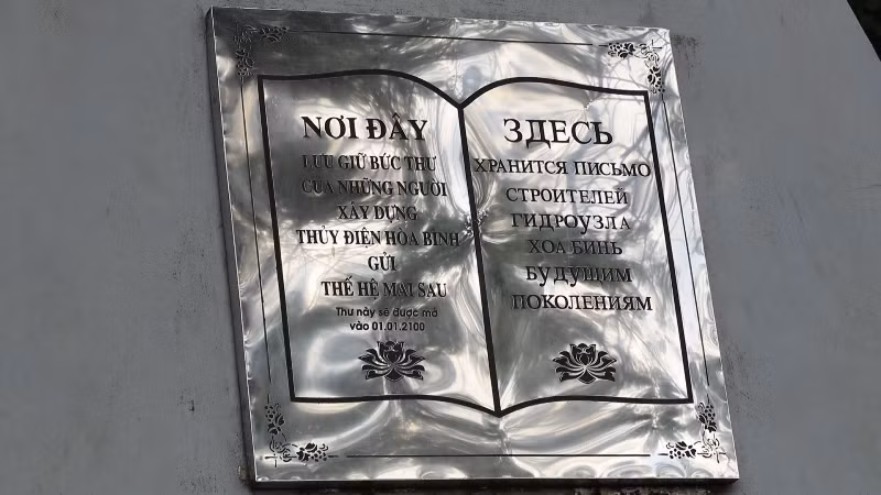 Ký ức màu cờ -0