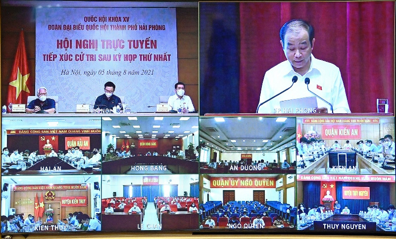 Hội nghị tiếp xúc cử tri trực tuyến tại TP Hà Nội cùng các điểm cầu quận, huyện của TP Hải Phòng. (Ảnh: DUY LINH) Quốc hội hành động và đồng hành cùng Chính phủ, vì nhân dân -0
