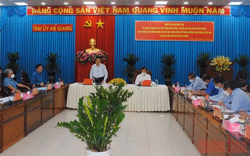Quang cảnh buổi họp.