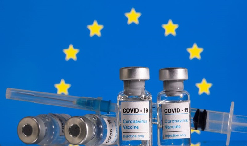 EU là một trong những khu vực có độ phủ vaccine cao nhất thế giới. (Ảnh: Reuters) Hàn Quốc chuyển sang chung sống với Covid-19 -0