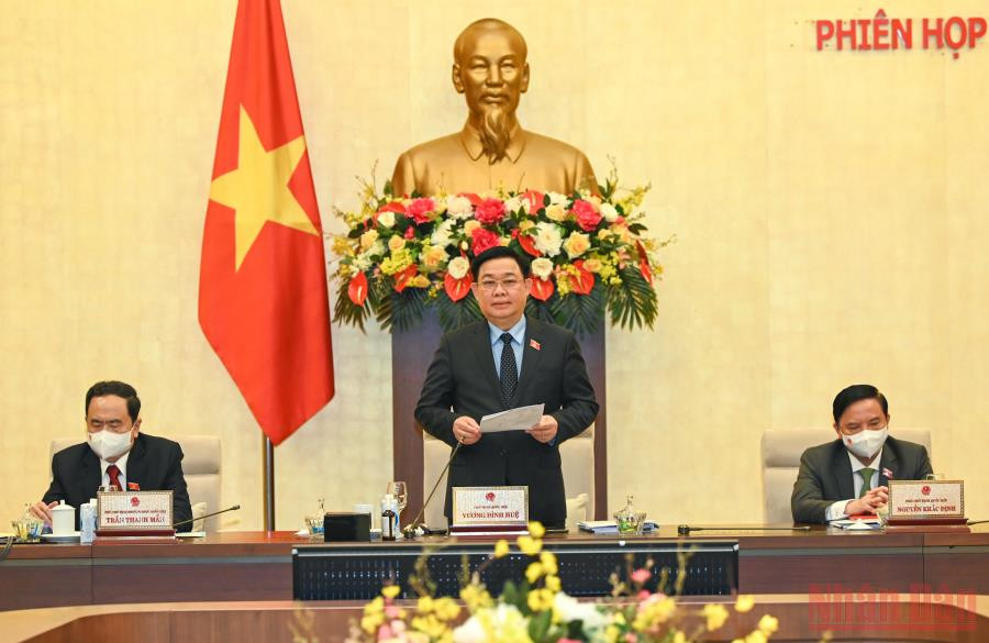Chủ tịch Quốc hội Vương Đình Huệ phát biểu bế mạc phiên họp. (Ảnh Duy Linh) Bế mạc Phiên họp thứ 9, Uỷ ban Thường vụ Quốc hội -0