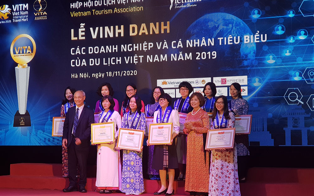 Các phóng viên du lịch tiêu biểu được vinh danh tại buổi lễ. Trao giải thưởng cho các doanh nghiệp và cá nhân tiêu biểu của Du lịch Việt Nam năm 2019 -0