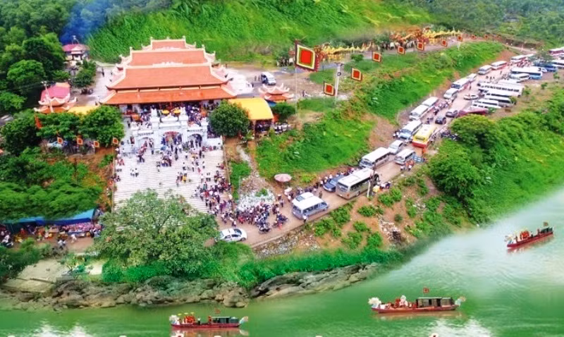 Cụm di tích danh thắng Hàn Sơn ở huyện Hà Trung, tỉnh Thanh Hóa.