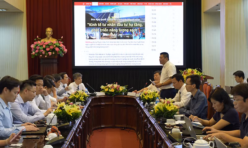 Tọa đàm trực tuyến “Kinh tế tư nhân đầu tư hạ tầng, phát triển năng lượng sạch” -0