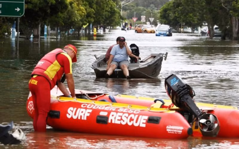 Mưa lớn đang gây ngập lụt nghiêm trọng ở bang New South Wales, Australia. Ảnh: REUTERS