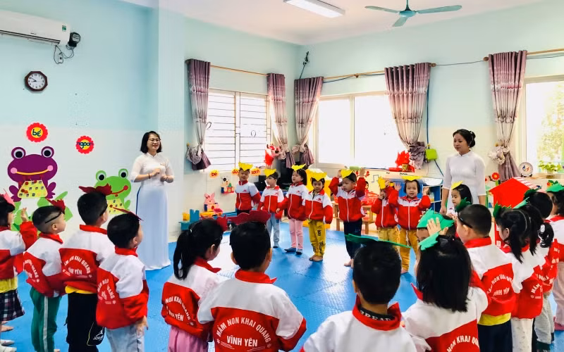 Nhiều trẻ em trường tư thục là con công nhân các khu công nghiệp.