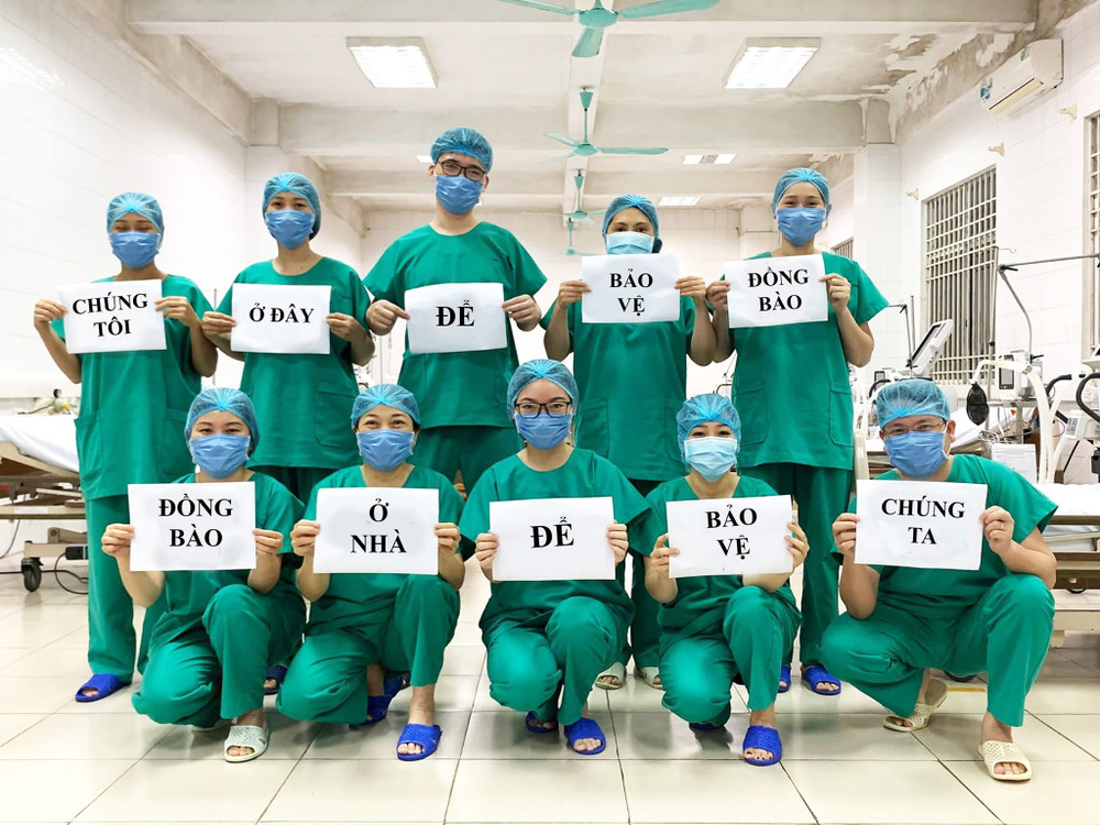 Trên mặt trận điều trị Covid-19 ảnh 13 90608680_118462146445274_6869751-1608731019341.jpg
