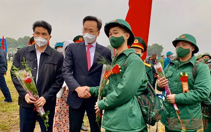 Hưng Yên: Khoảng 1800 công dân lên đường nhập ngũ -0