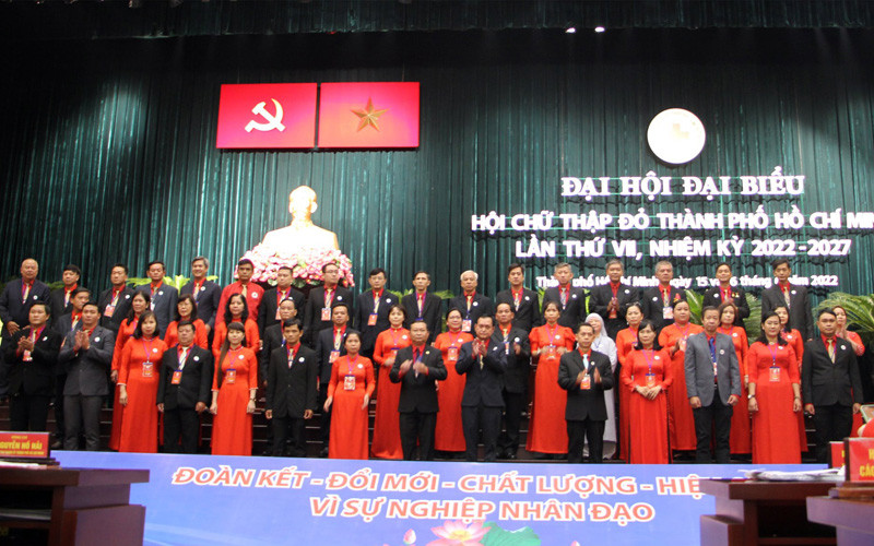 Ban Chấp hành Hội Chữ thập đỏ Thành phố Hồ Chí Minh khóa 7 ra mắt đại hội. Hội Chữ thập đỏ Thành phố Hồ Chí Minh tiếp tục góp phần bảo đảm an sinh xã hội -0