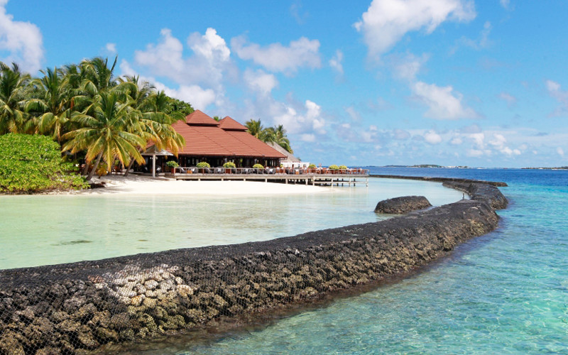 Maldives là một trong những quốc gia đầu tiên trên thế giới mở cửa lại đón khách du lịch từ giữa tháng 7/2020. (Ảnh: REUTERS) Kinh nghiệm quốc tế phát triển Du lịch Cộng đồng sau đại dịch -0