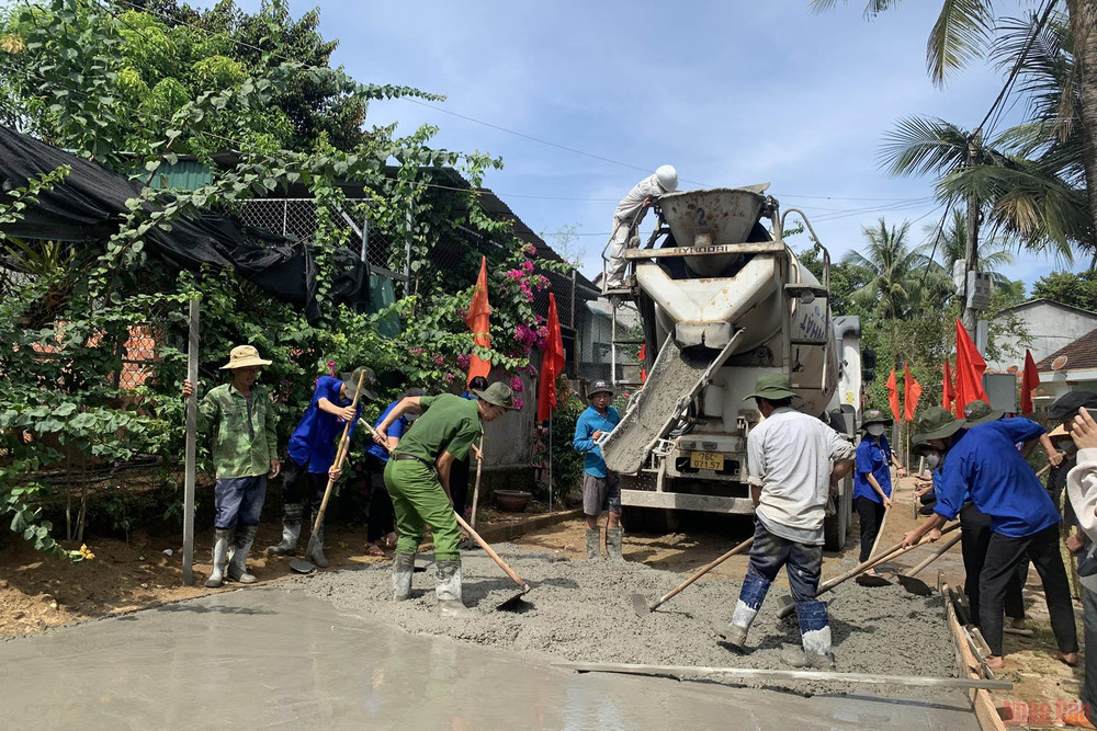 Xây dựng công trình đường bê tông nông thôn. Nhiều hoạt động ý nghĩa tại Hành trình “Tôi yêu Tổ quốc tôi” năm 2022 -0
