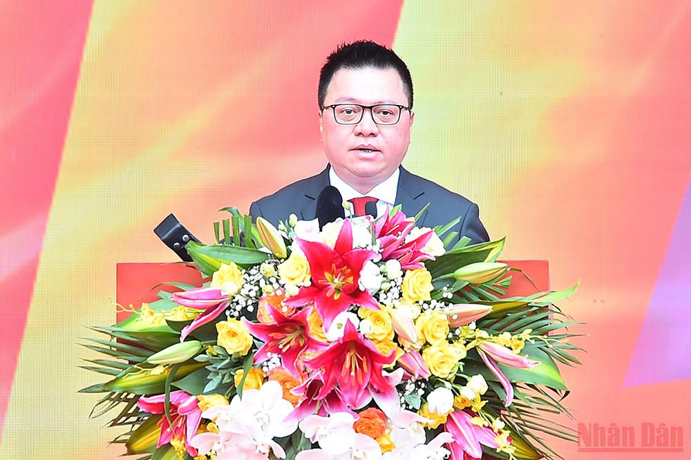 Chủ tịch Hội Nhà báo Việt Nam Lê Quốc Minh phát biểu tại Lễ khai mạc Hội Báo toàn quốc năm 2022. Hội báo Toàn quốc 2022: Hướng tới nền báo chí đoàn kết, chuyên nghiệp, hiện đại, nhân văn -2