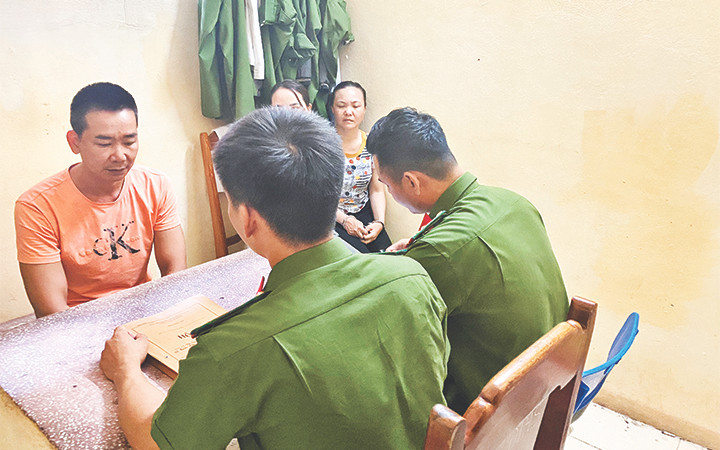 Xét hỏi đối tượng dàn cảnh trúng số để trộm cắp. Những người “say” đánh án -0