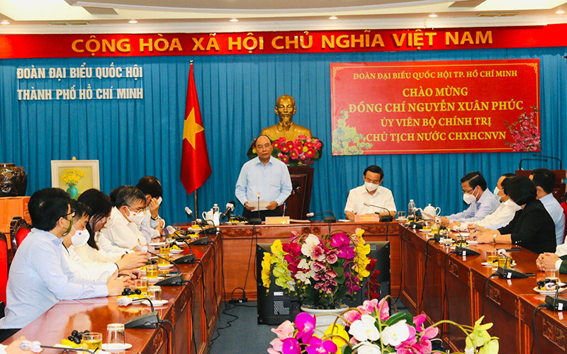 Chủ tịch nước Nguyễn Xuân Phúc phát biểu chỉ đạo tại buổi làm việc. 
