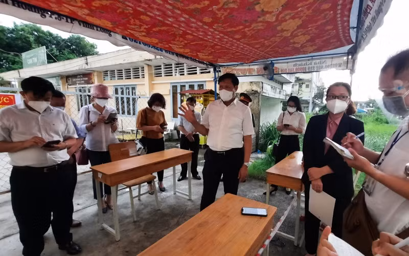 Đoàn công tác Bộ Y tế kiểm tra công tác phòng, chống dịch tại Vĩnh Long -0