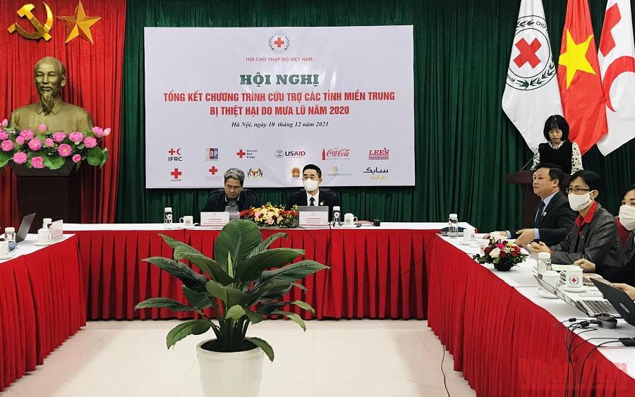 Hội nghị tổng kết Chương trình cứu trợ các tỉnh miền Trung bị ảnh hưởng mưa lũ tháng 10/2020. (Ảnh: MINH THÚY)