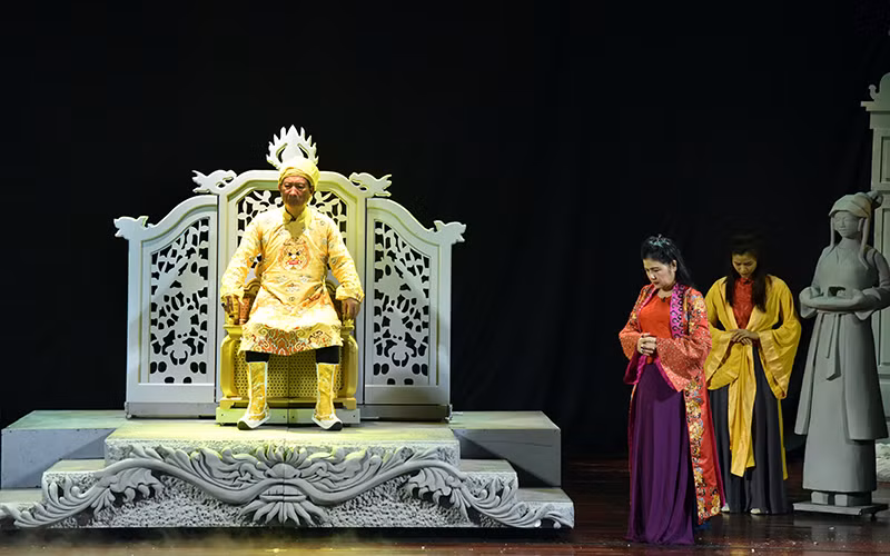 Sân khấu kịch nói tìm hướng “tự cứu mình” -0