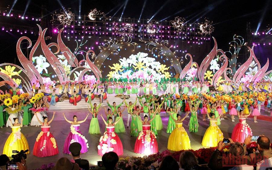 Chương trình khai mạc Festival hoa Đà Lạt lần thứ 8, năm 2019. (Ảnh: BẢO VĂN)