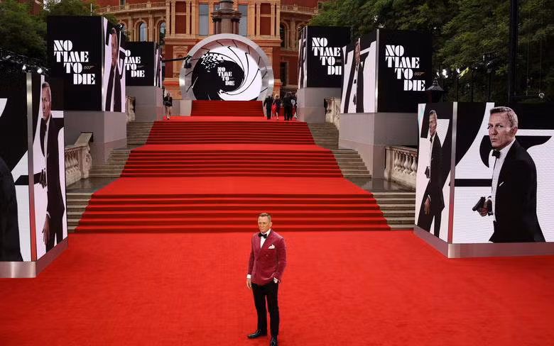 Tập mới nhất của James Bond làm bùng nổ phòng vé -0