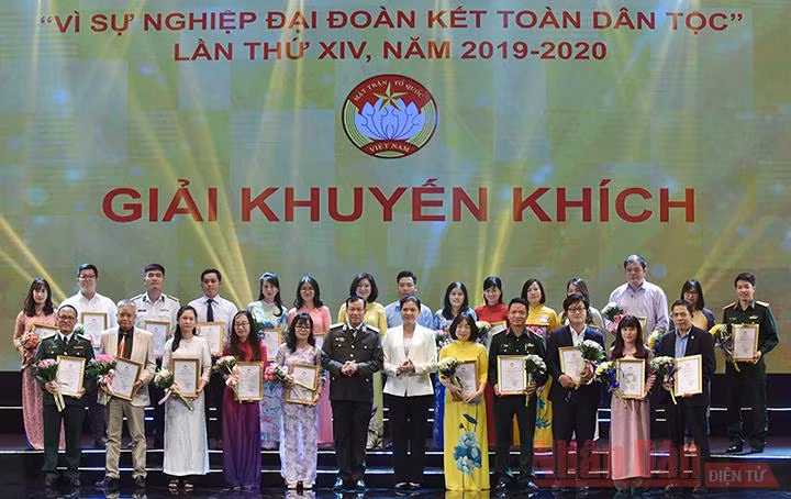 Báo Nhân Dân giành tám Giải báo chí “Vì sự nghiệp Đại đoàn kết toàn dân tộc” lần thứ 14 -0