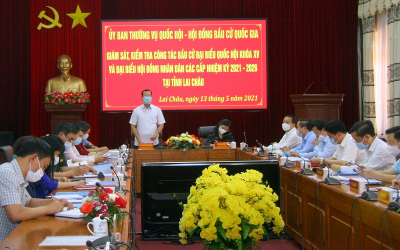 Đoàn công tác làm việc với tỉnh Lai Châu về công tác chuẩn bị bầu cử.