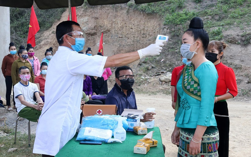 Người dân các dân tộc tại khu vực bỏ phiếu số 5, bản Mường Lạn, xã Mường Lạn, huyện Sốp Cộp, tỉnh Sơn La tích cực tham gia bỏ phiếu. Cử tri cả nước nô nức đi bầu cử, thực hiện quyền công dân thiêng liêng -0