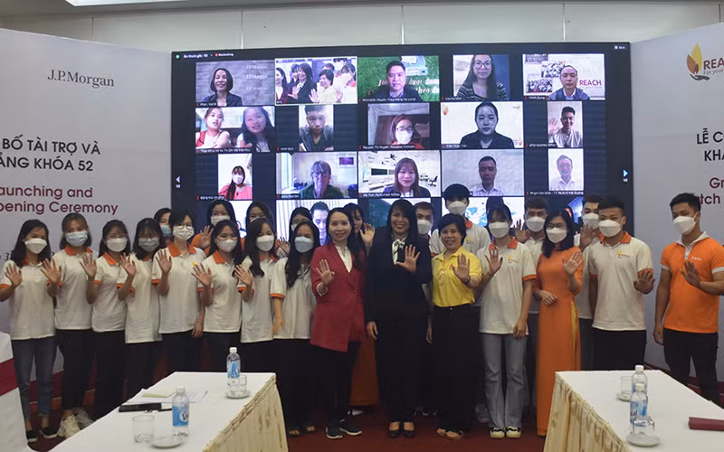 Viện REACH công bố tiếp tục chương trình hợp tác và khai giảng khóa 52.