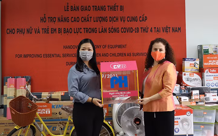 Hơn 480 triệu đồng hỗ trợ dịch vụ giúp phụ nữ, trẻ em bị bạo lực giới