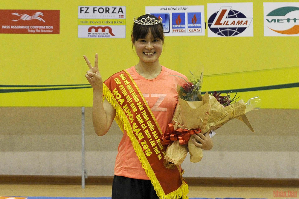 Danh hiệu Hoa khôi bóng bàn năm 2016 được trao cho VĐV Nguyễn Thị Nga, đây là lần đầu tiên giải đấu tiến hành bình chọn danh hiệu này. Dấu ấn những mùa giải thành công -0