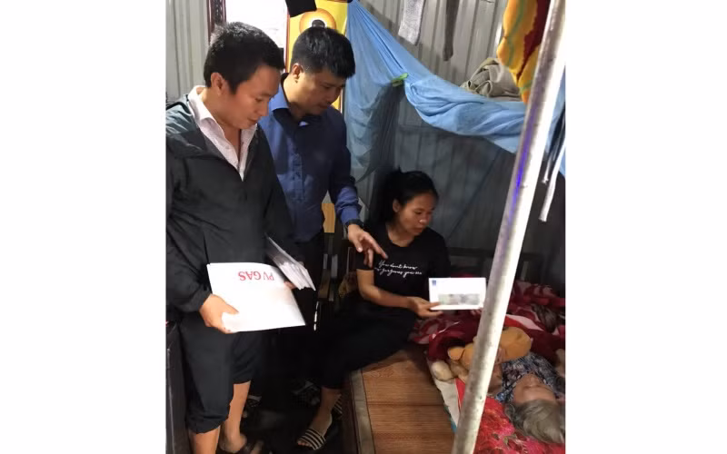 04_PV_GAS_ung_ho_tinh_Thua_Thien-1603703453398.jpg