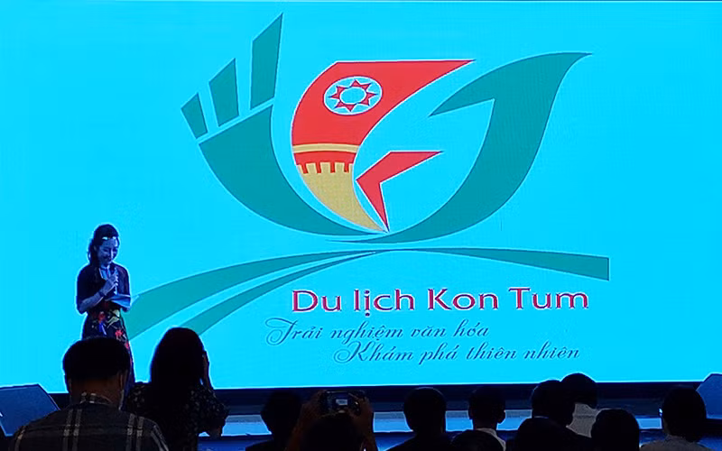 Công bố logo và slogan du lịch tỉnh Kon Tum.