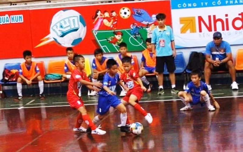 Nhiều tài năng đã trưởng thành từ bóng đá nhi đồng.